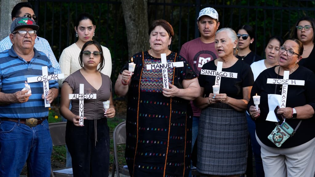 No solo en México hay actos de recordación y oración por las víctimas. También en Apopka, Florida, la Asociación de Jornaleros realizó 
<b><a href="https://www.univision.com/local/orlando-wven/es-un-dolor-compartido-recuerdan-a-los-ocho-trabajadores-que-murieron-en-el-accidente-de-autobus-en-florida-video" target="_blank">una vigilia en su memoria</a></b>.