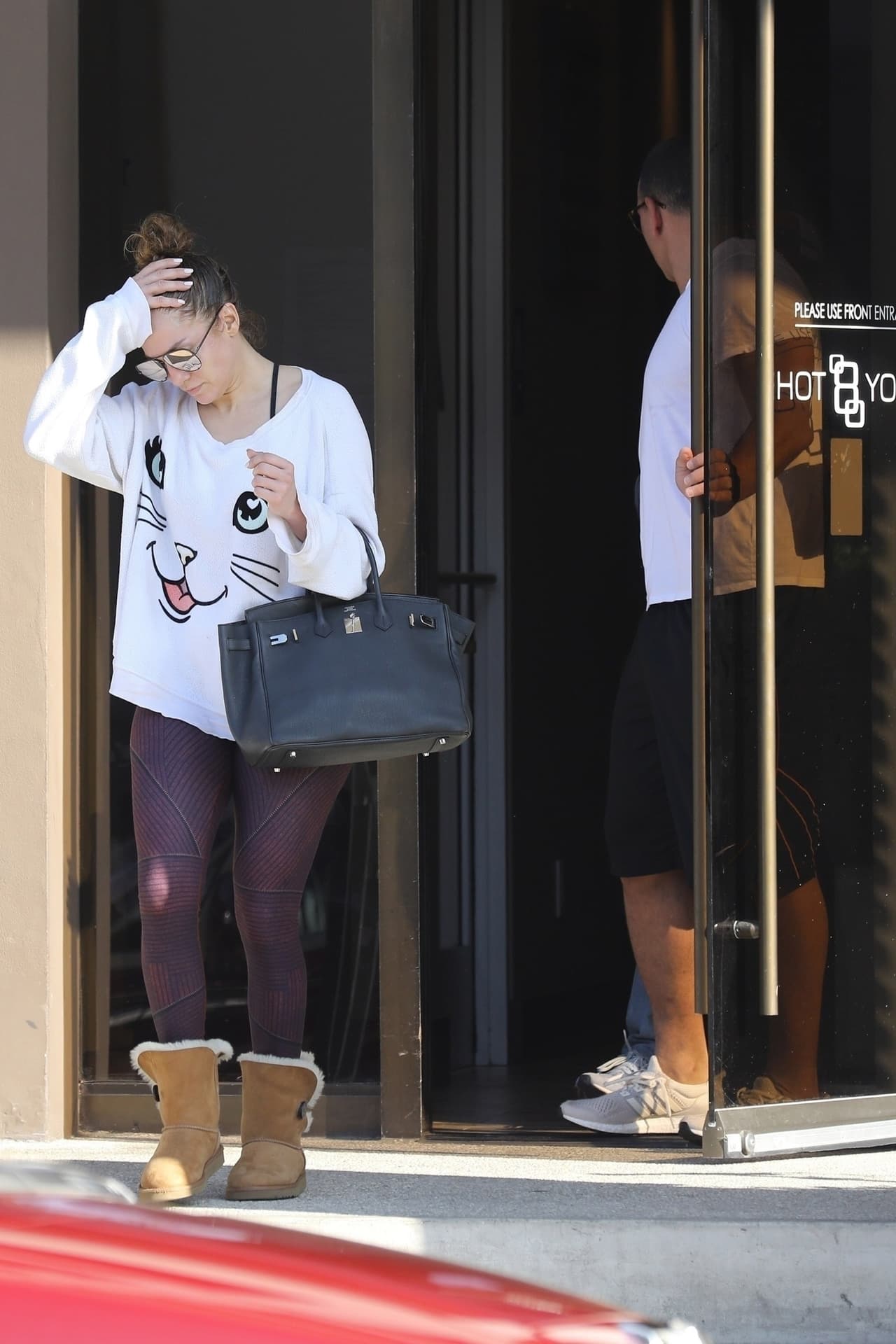 Jennifer López, al contrario, no salió de la suya tan contenta.