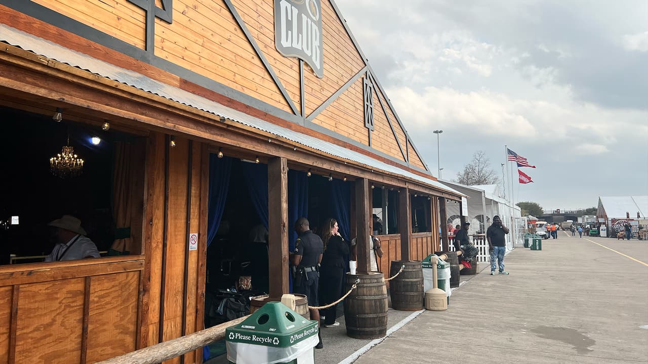 Consiste en decenas de equipos que cocinarán diferentes tipos de carne asada y que esperan ser elegidos como la mejor del mundo este año.