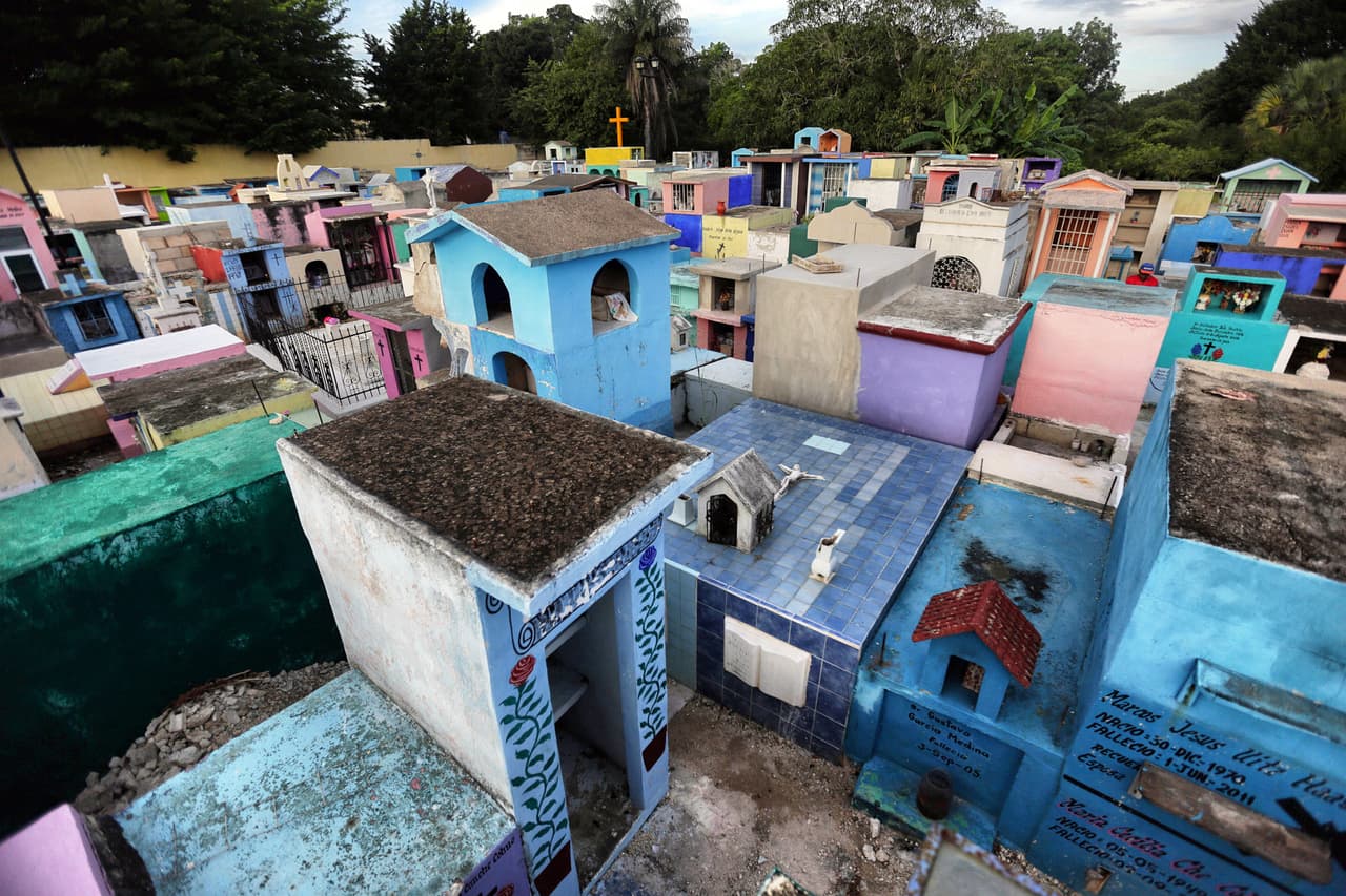 Pese a que la 
<a href="https://www.univision.com/temas/tradicion">tradición</a> 
<b>puede causar asombro entre los extraños</b>, para la comunidad de Pomuch se trata de una ocasión que recuerda anécdotas e incluso saca alguna sonrisa al convivir con los restos de sus seres queridos. La costumbre, de origen prehispánico, es considerada desde 2017 
<a href="https://www.cultura.gob.mx/estados/saladeprensa_detalle.php?id=53649" target="_blank">Patrimonio Cultural del Estado de Campeche</a>, en México.