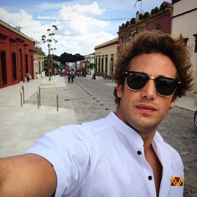 En 2009 se estrenó como parte del elenco de 
<b>'Pasión Morena'</b>, protagonizada por Paola Núñez y Víctor González.