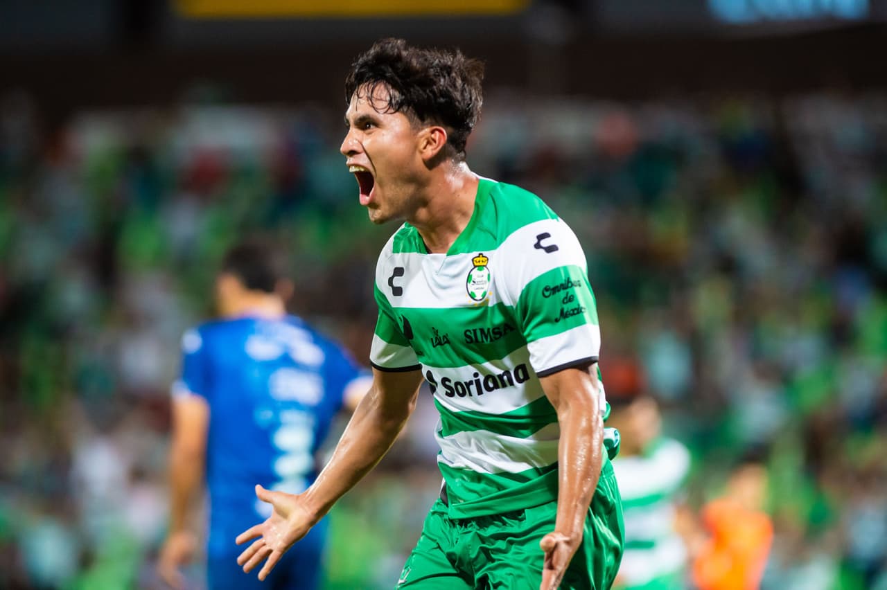 Santos Laguna aseguró una victoria ante Necaxa en el inicio de la Jornada 13 del Apertura 2022 de Liga MX para escalar a la tercera posición general.