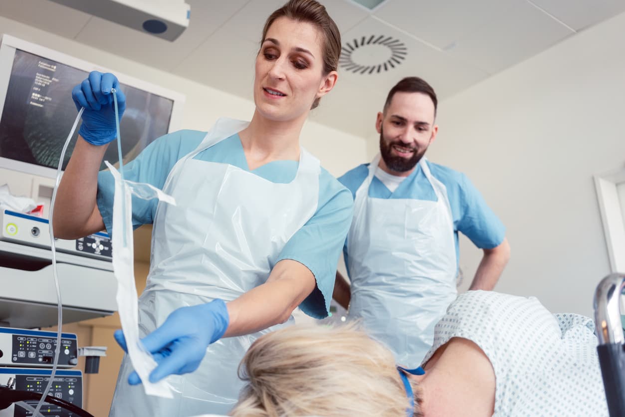 “Evité hacerme la colonoscopia, pero luego esta prueba salvó mi vida”: por qué no debes postergar este importante examen
