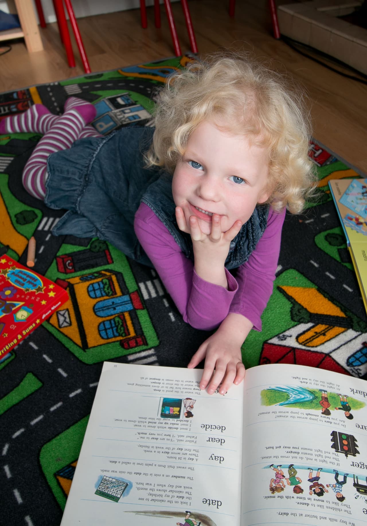 Ella dice que las habilidades del lenguaje y su capacidad de pensar se desarrollaron mucho más que lo habitual.