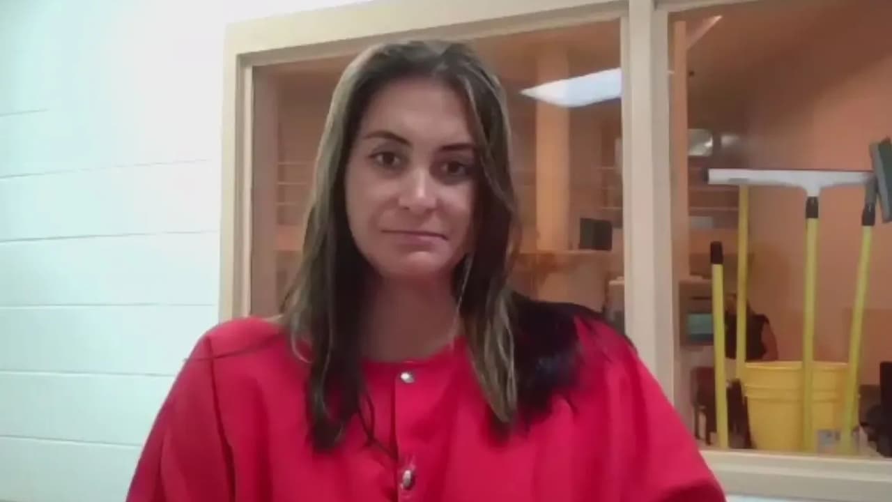 Esposa del sheriff suspendido Marcos López es arrestada de nuevo; fianza de $400,000 revocada 