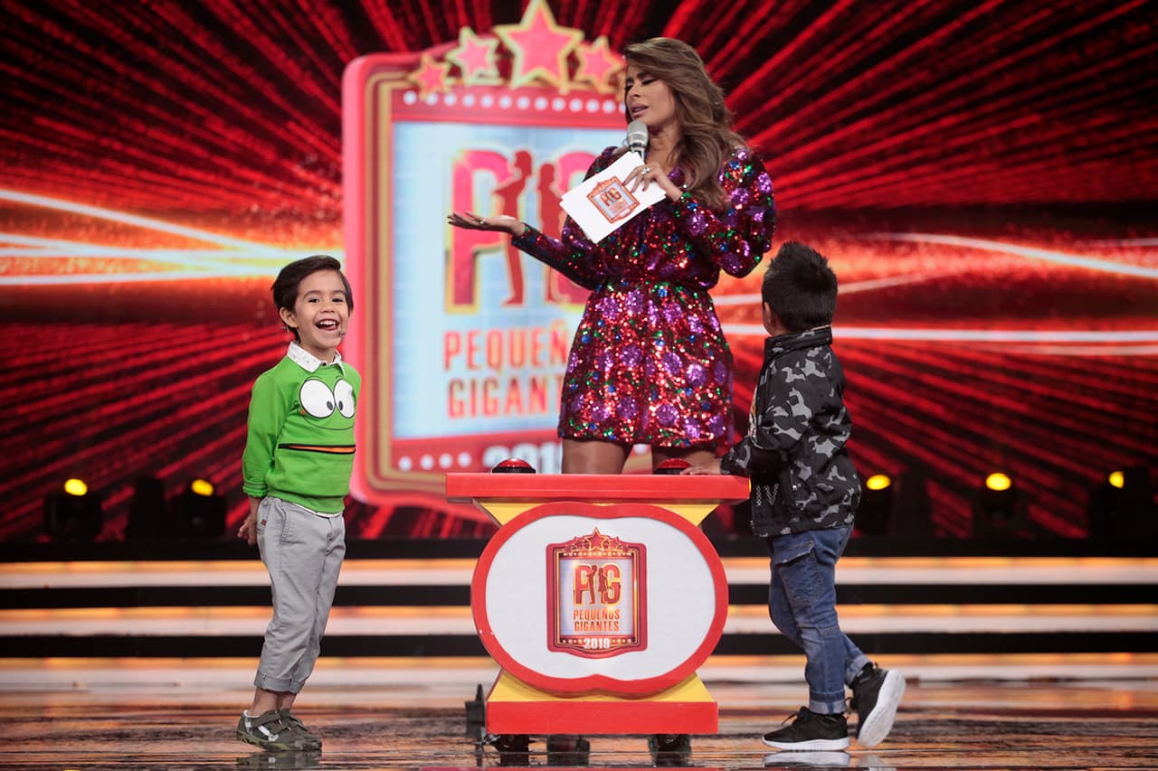 Galilea Montijo siempre se ha caracterizado por su buena relación con los niños, arriba y abajo del escenario, y al sumarse a este movimiento se manifiesta en contra de la violencia infantil.