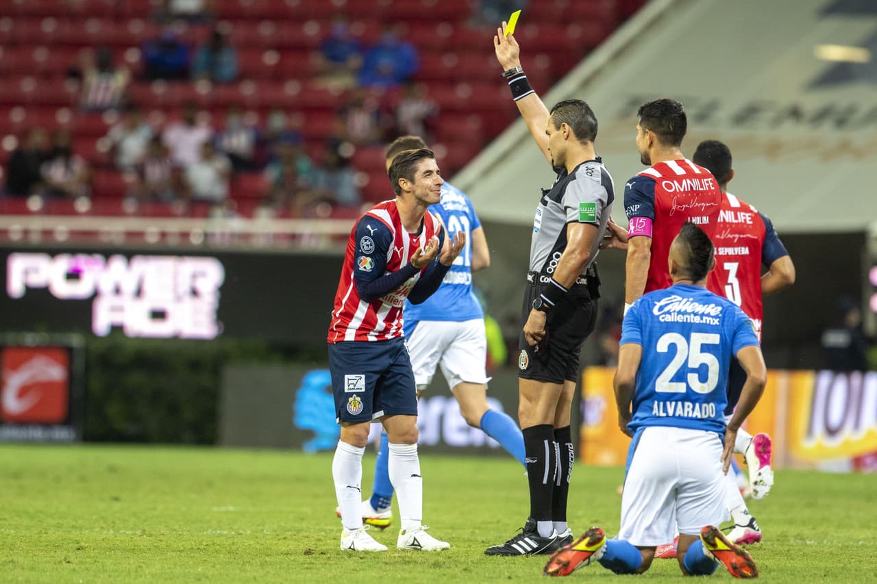 El Guadalajara rescató un empate de último minuto ante Cruz Azul que dejó ir la posibilidad de meterse entre los cuatro mejores.