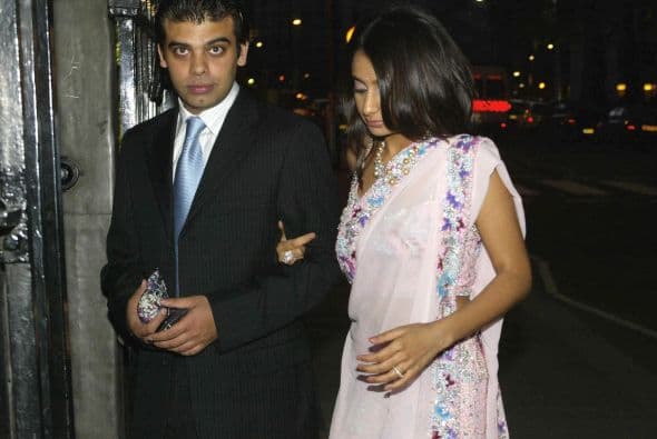 VANISHA MITTAL Y AMIT BHATIA- La hija del hombre más rico de la India contrajo matrimonio con su novio banquero Amit Bhatia, evento que se coloca como una de las bodas más caras del mundo al haber costado poco más de $78 millones.