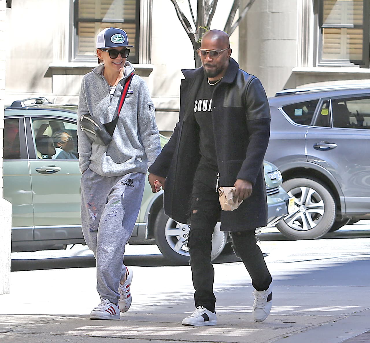 En ese momento, el actor desmintió la información: solo habían bailado en un evento. Sin embargo, en 2015 los reportes se avivaron, tras ser captados en distintas ocasiones. En marzo de ese año, el portal de la revista ¡Hola! publicó que llevaban viéndose durante por lo menos los 12 meses antes.