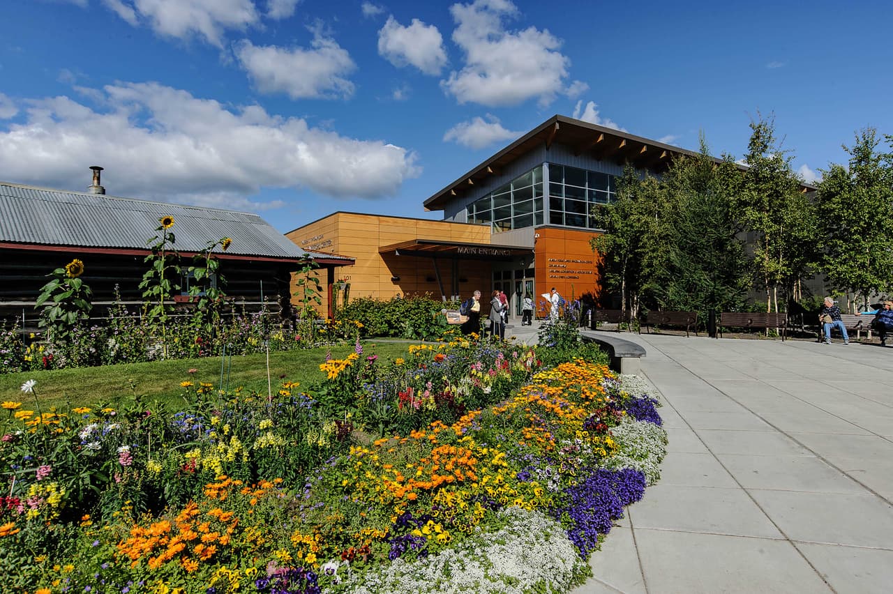 <b>Puesto 2. Fairbanks, Alaska</b>
<br>
<br>Variación de la población por la migración, entre 2010 y 2020: -14,3% (-13.939 habitantes).
<br>
<br>Variación de la población en general, entre 2010 y 2020: -2.0% (-1,934 habitantes).
<br>
<br>Tasa de pobreza: 5.9% .
<br>
<br>Población en 2020: 95,651 habitantes.
<br>