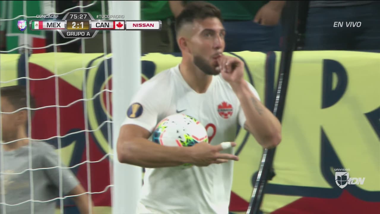 ¡Gol de Canadá! Lucas Cavallini aprovecha una pifia de Néstor Araujo y se acercan a México