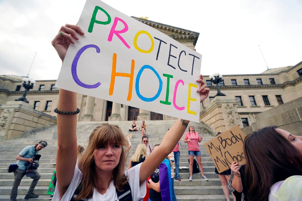 Grupo quiere abrir clínica flotante para realizar abortos en el Golfo de México