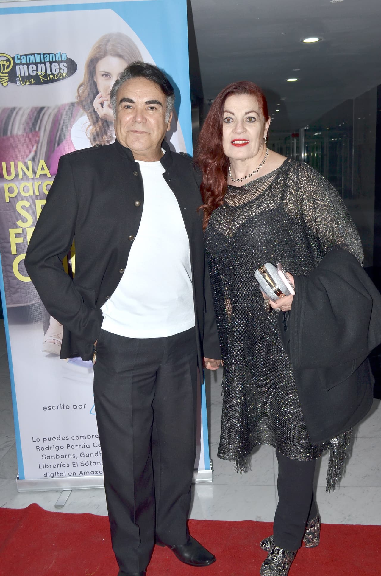 “Me operaron de la próstata, pero agarré una infección en la operación y el doctor no trató la infección, entonces me dio una calentura brutal, luego 
<b>me dio un episodio de convulsiones y un casi preinfarto</b>, entonces me fui a la clínica a que me curaran todo eso”, comentó el actor, recordado por su participación en el programa cómico 'Anabel'.