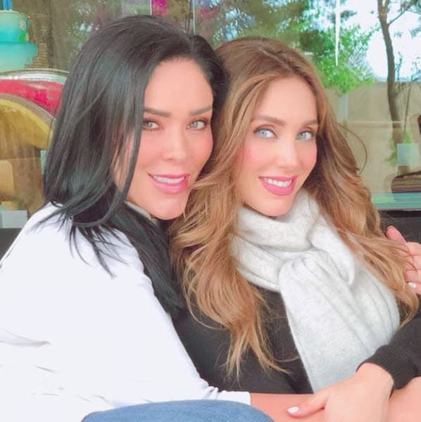 La hermana mayor de la actriz aprovechó para dedicarle un lindo mensaje en la misma red social: "No existen las palabras para decirte cuánto te amo, pero sé que lo sabes. Festejo tu vida y le doy gracias a Dios por regalarme el privilegio de ser tu hermana, siempre juntas, toda la vida así. ¡Feliz cumpleaños mi princesa mayor! ¡Te amo con toda mi alma!".