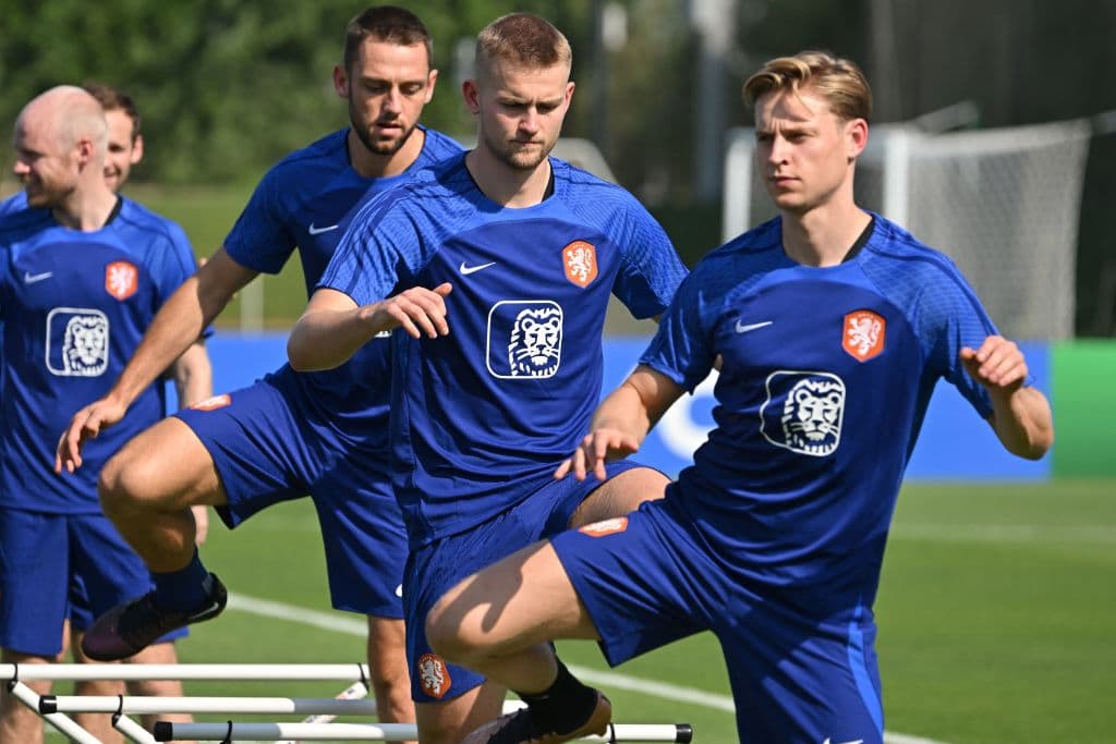 La selección de Países Bajos sufre cinco bajas de última hora debido a un virus