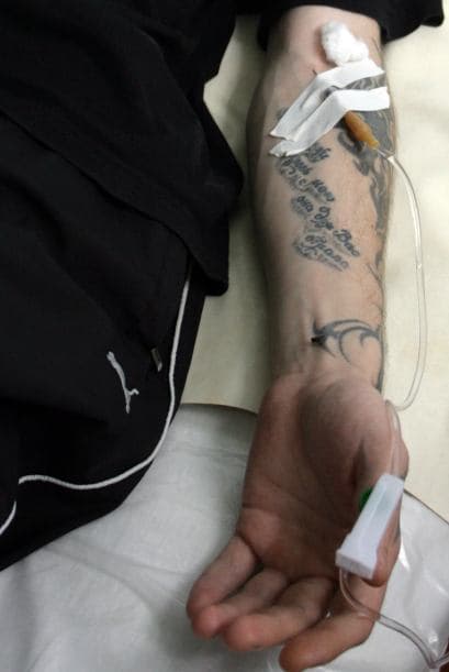 La investigación en cuerpos de personas fallecidas con tatuajes mostró que hasta el 90% de la tinta había desaparecido de la piel.