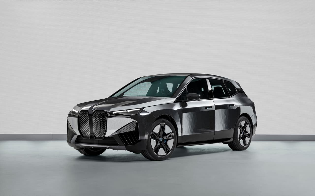 BMW iX Flow Concept