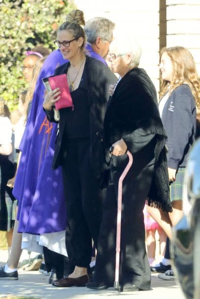 La señora usaba bastón desde hace mucho tiempo.