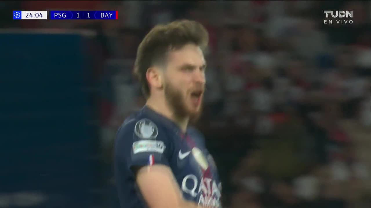 ¡Golazo brutal de Khvicha! El PSG empata el partido frente al Bayern