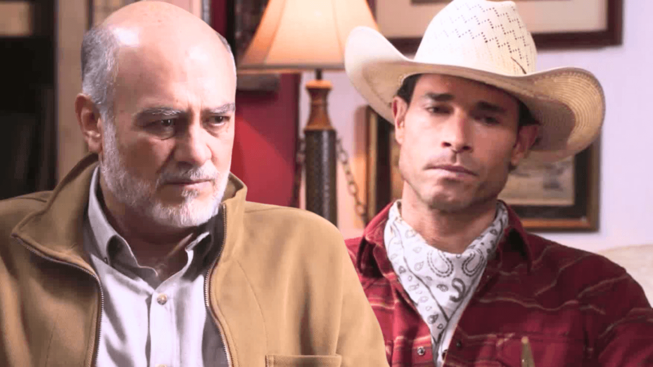 Porfirio insinúa que Paloma siente celos de su hija | Mi Rival | Capítulo 10