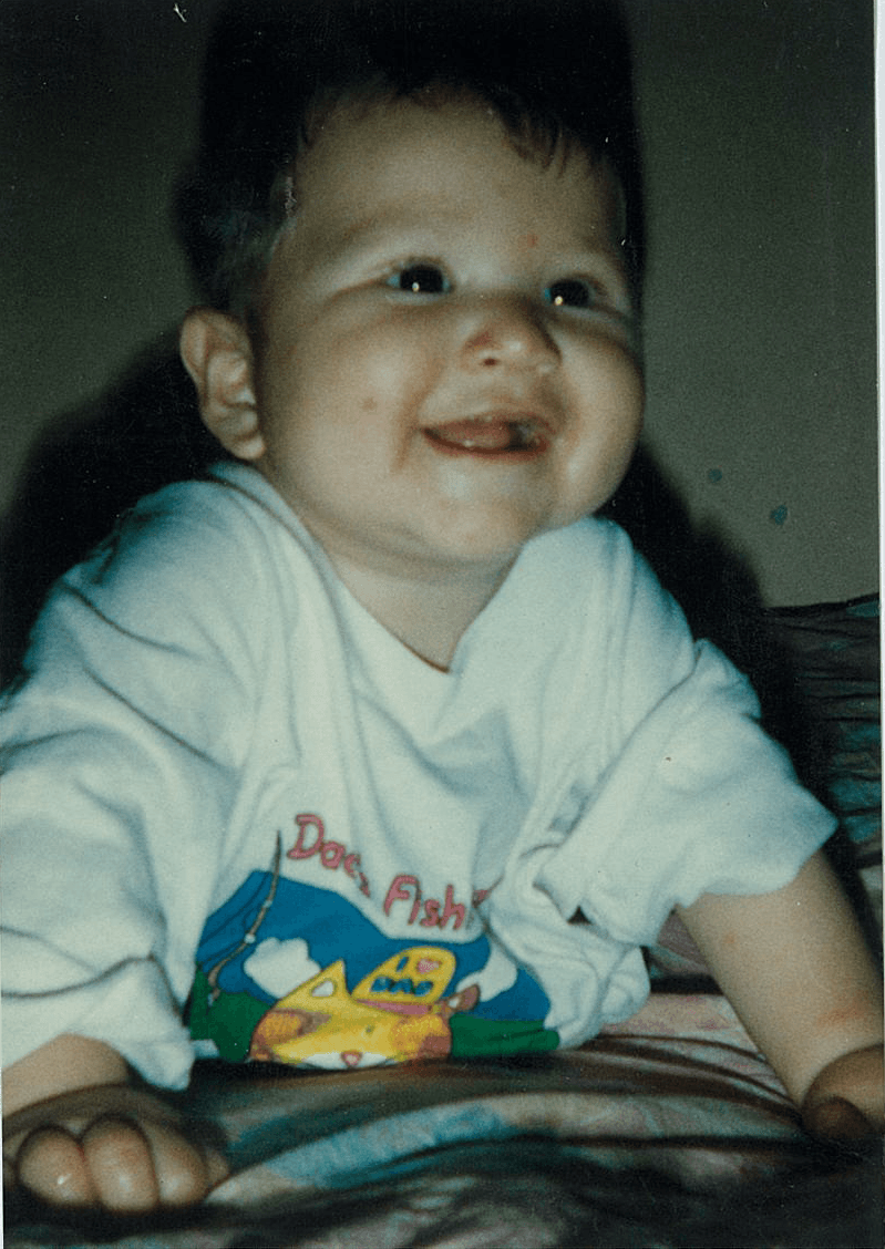 Brian llegó a las audiciones con su novia. Tenía futuro como futbolista, pero una lesión lo cambió todo. Ahora busca triunfar en La Banda.