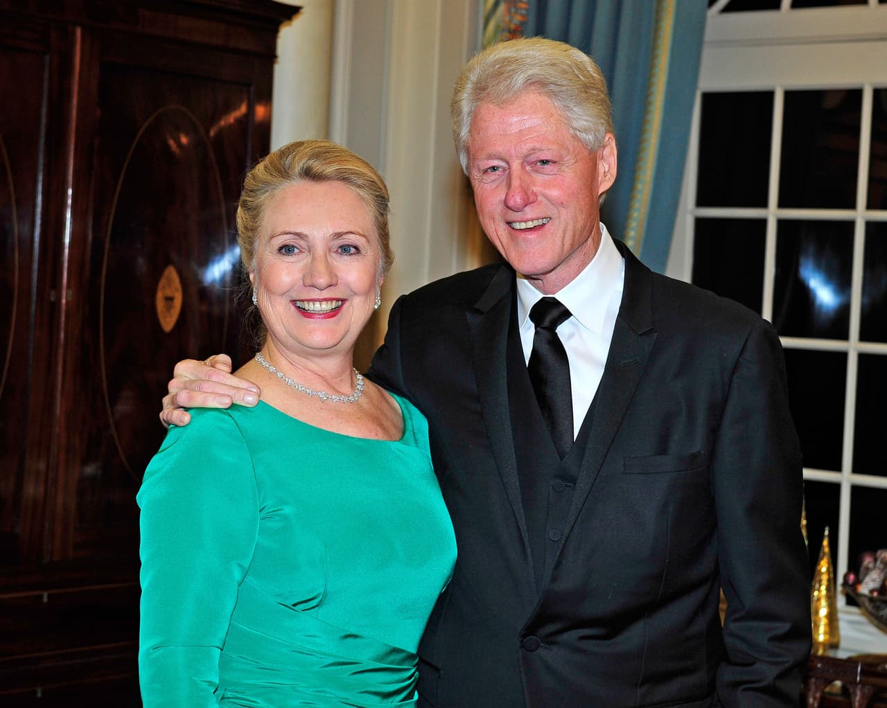 Bill y Hillary Clinton. Otra pareja dedicada a la política y que asistieron al colegio juntos es Bill Clinton y su ahora esposa Hillary.