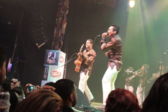 La Trakalosa de Monterrey prendió la fiesta del VIP Tour de Premios Juventud la noche del jueves en el House of Blues ¡Nos dejaron borrachos de amor por ellos!