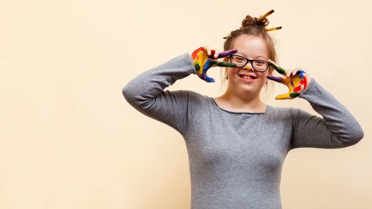 Crear rutinas para realizar durante el día como rutinas de hacer ejercicio, deportivas, tareas de limpieza en el hogar, entre otras.