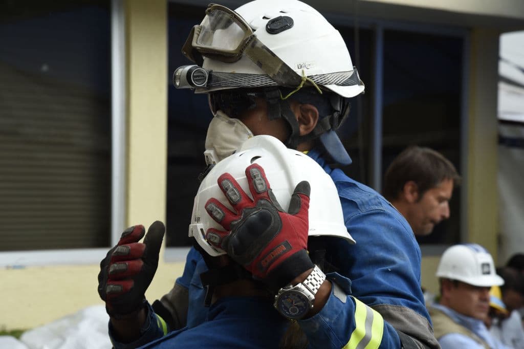 Retiran licencia al colegio que colapsó en el terremoto de México hasta que concluya investigación por presuntas irregularidades