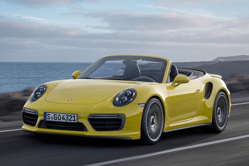 <b>Porsche 911 Turbo S Cabriolet</b>
<br>Precio: US$203,000
<br>Velocidad Máxima: 205mph (328km/h)
<br>0 – 60 mph: 2.9 segundos
<br>Motor: L6, 3.8Lts. Twin-Turbo
<br>Potencia: $203,000
