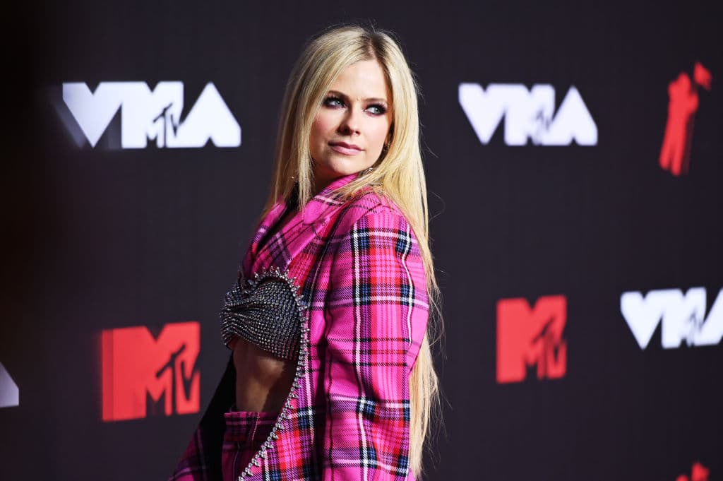 Avril Lavigne en los MTV Video Music Awards 2021