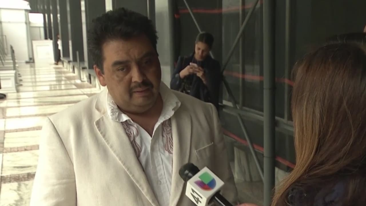 Joven asegura que su padre indocumentado quedó detenido en una cita con ICE por haber comprado un boleto de regreso a México con escala en Orlando