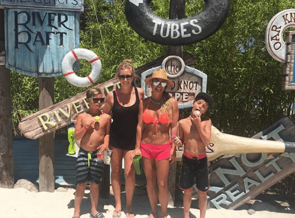 Tras demostrarse que Britney estaba completamente en su sano juicio, así como cualquier comportamiento que pudiera afectar a Sean Preston y Jayden James, el ex de Britney le dejó la custodia compartida de sus dos hijos.