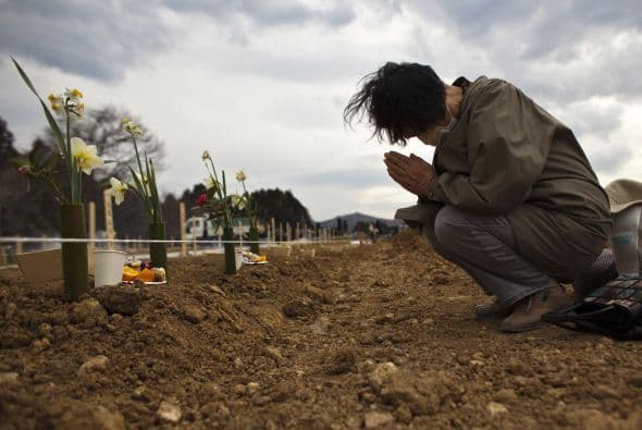 La costa nororiental todavía no se recupera de la destrucción que le causó el 11 de marzo un movimiento telúrico de magnitud 9 grados que interrumpió el suministro de energía eléctrica y de agua potable a decenas de miles de viviendas.