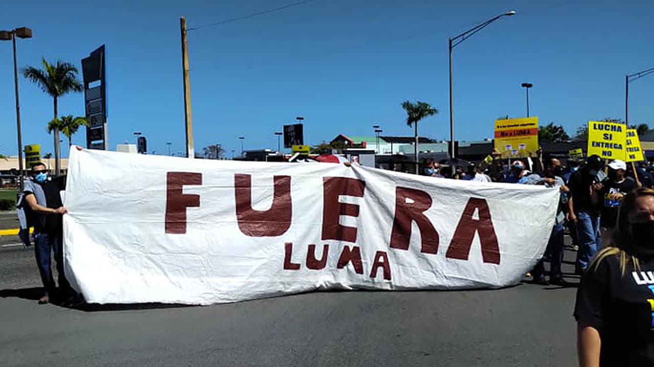 En protesta, exigen estudiantes receso académico a la UPR por emergencia de apagones