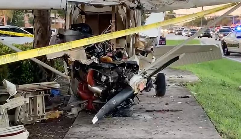 Los dos ocupantes de una avioneta que aterrizó de emergencia en Miramar lograron sobrevivir.