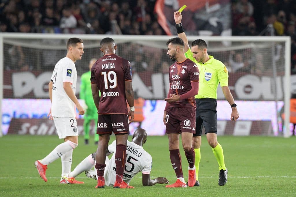 Hakimi brilla y le da la victoria al PSG en el último minuto