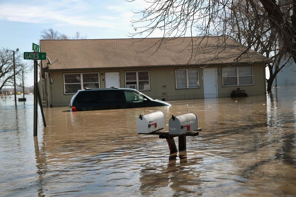 Aunque esos estados todavía están bien, y la temporada de huracanes apenas comienza, ya han existido inundaciones en estados como Missouri y Louisiana.