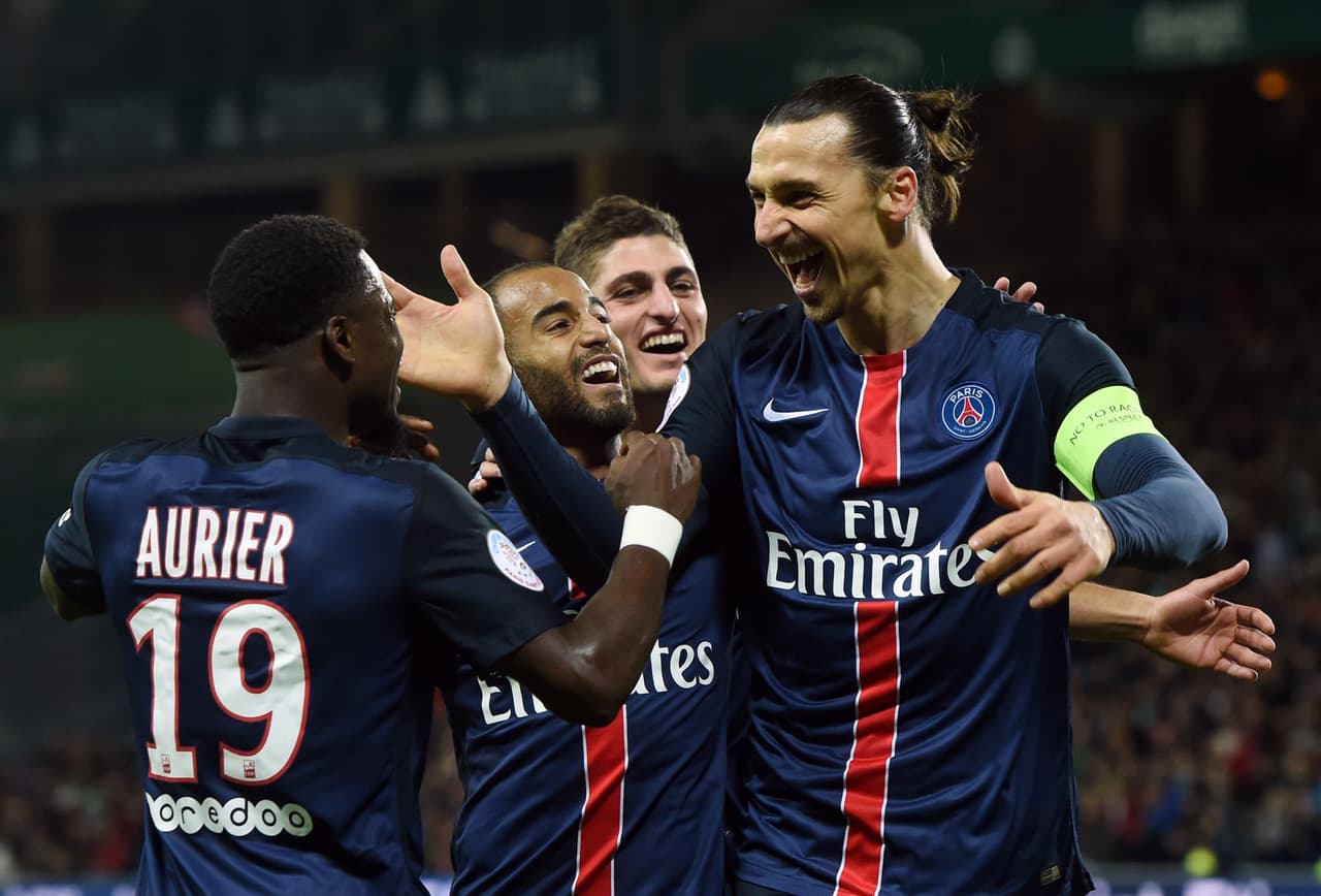 Ibrahimovic sella ante Saint-Etienne la vigésima victoria del Paris Saint-Germain