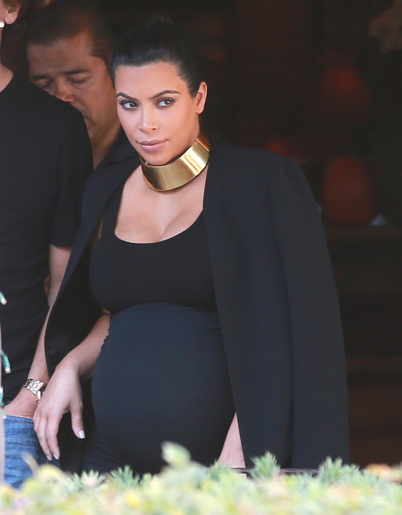 ¡Hasta se le notan los pies hinchados!