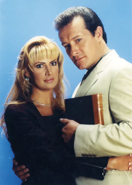 Esto sucedió en 1998 cuando la actriz estaba grabando la telenovela 'Soñadoras': "Yo subí 25 kilos (55 libras) estando dentro de una telenovela, fue un
<i>shock</i> para el productor mismo y para la gente del
<i>staff </i>y para todo mundo porque me dijeron: '¿Qué te pasó?', fue muy fuerte para mí porque una de las personas del equipo de este productor Emilio Larrosa inventó cosas acerca de mi sobrepeso, ellos dijeron que yo me había vuelto alcohólica", agregó en el show que conduce
<a href="https://www.facebook.com/DePrimeraManoImagenTV/videos/518382985224869/">Gustavo Adolfo Infante</a>.