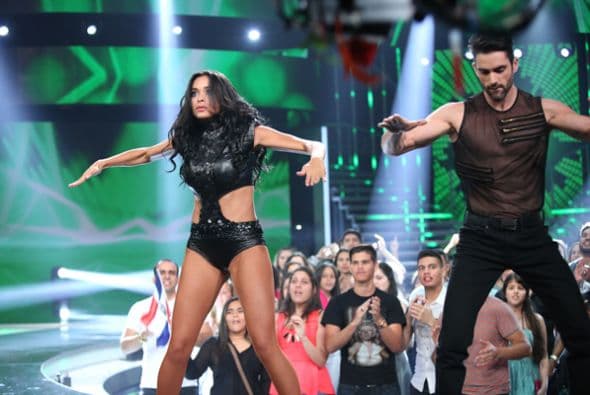 Geisha y el guapísimo actor Salvador Corpa bailaron al ritmo de Pitbull. ¡Qué calor con estos dos en la pista de Nuestra Belleza Latina!
