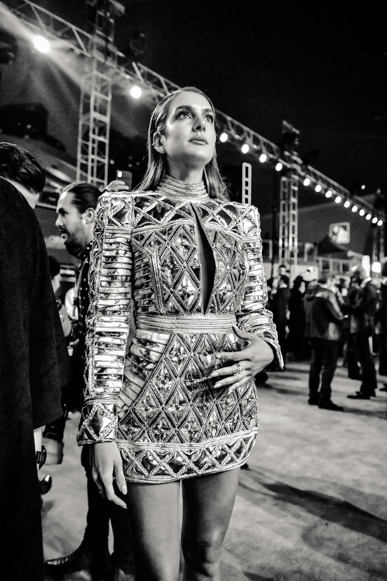 Iba muy bien acompañado por su novia Valentina Ferrer.