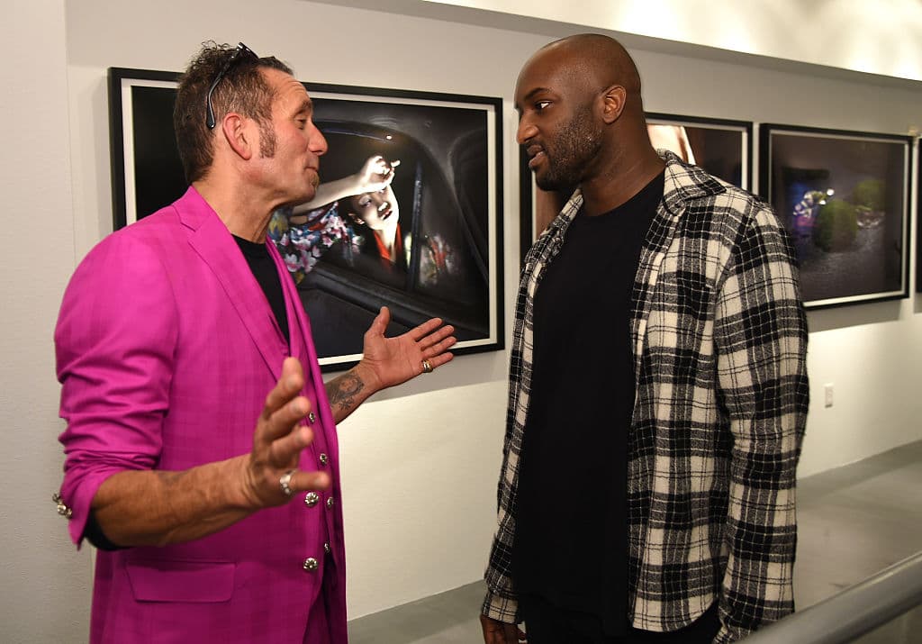 Abloh nació y se crió en Rockford antes de estudiar ingeniería en la Universidad de Wisconsin y luego obtener una maestría en arquitectura en el Instituto de Tecnología de Illinois de Chicago.