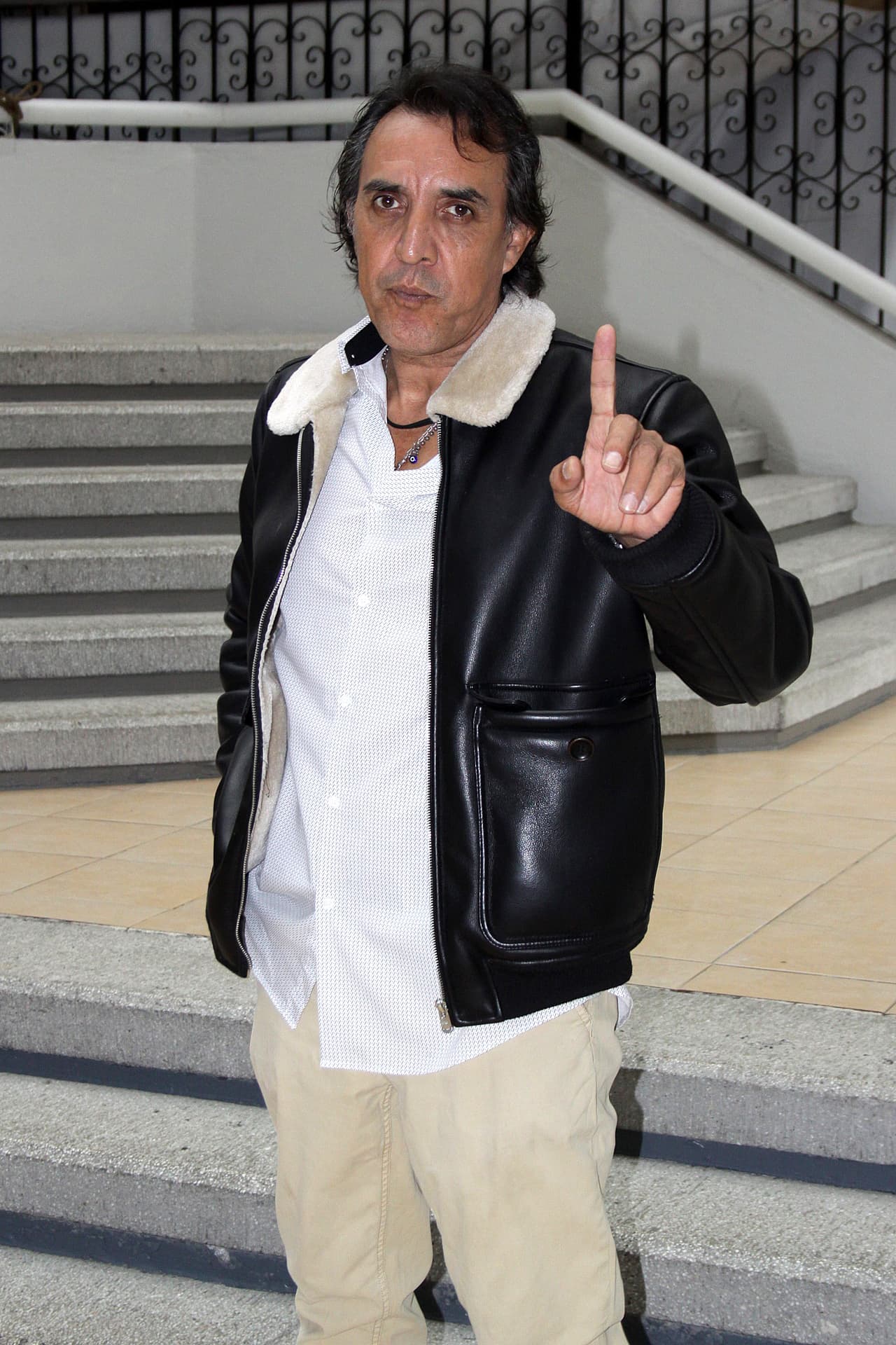 También el año pasado, en entrevista para TVNotas, dijo que a su personaje en la telenovela ‘Si Dios me quita la vida’ (1995) lo mataron antes de tiempo, pues se dijo que no era el tipo de actor que el proyecto necesitaba, pues querían actores “jóvenes y guapos”.