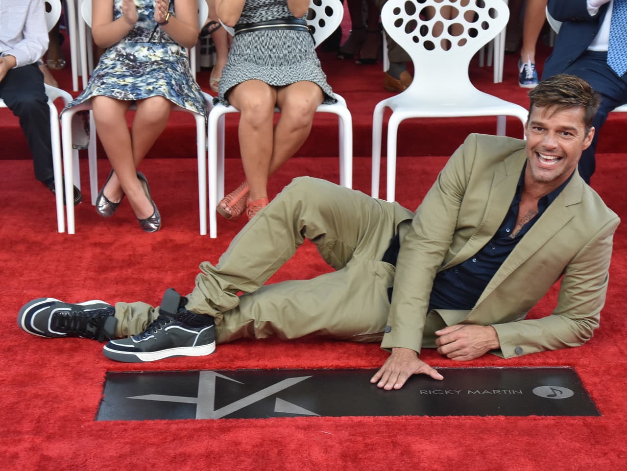 Ricky dedicó este reconocimiento a quienes dedican su tiempo a las labores comunitarias para apoyar a la infancia de su país.