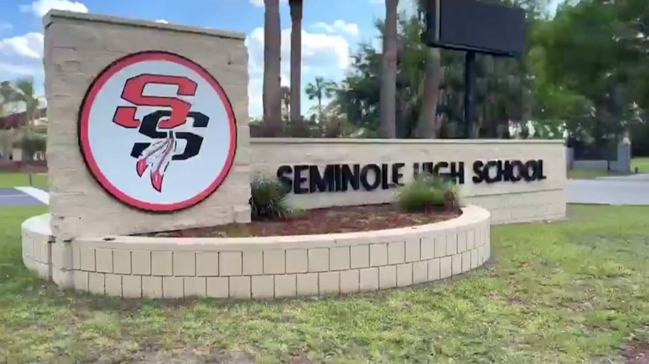 Arrestan a dos estudiantes armados en escuelas del condado Seminole