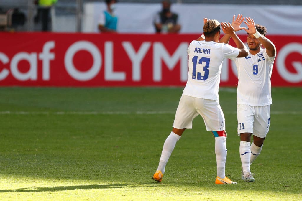 Juan Carlos Obregón y Luis Palma se encargan de continuar con la pesadilla de Estados Unidos en el Preolímpico y los eliminan por cuarta vez consecutiva con un marcador de 2-1.
