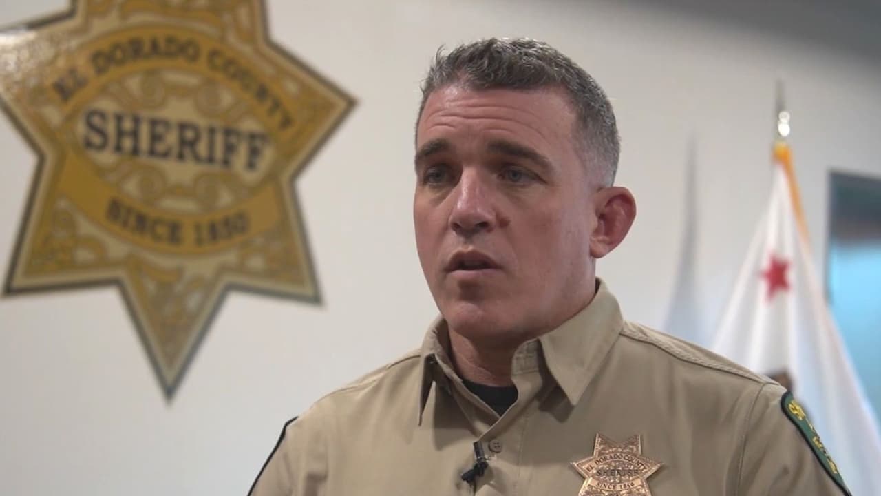 Sheriff de El Dorado investiga caso de individuo que se hizo pasar por oficial en parada de tráfico