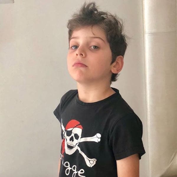 Jerónimo tiene seis años, sus ojos verdes son iguales a los de su hermano mayor Emiliano.